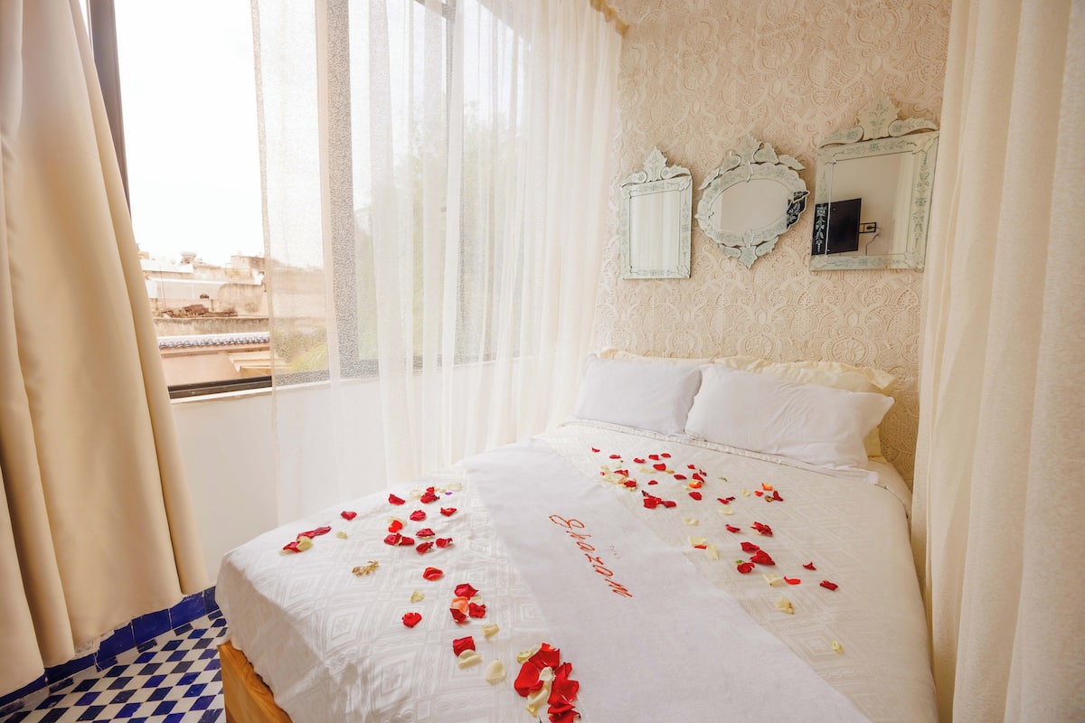 In-room safe, blackout drapes, soundproofing, free WiFi