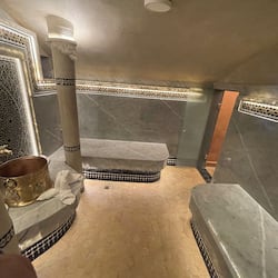 Salas de tratamiento para parejas, baño turco, tratamientos corporales