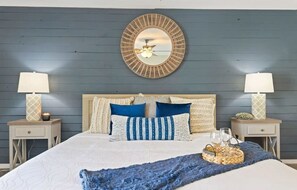 4 Schlafzimmer, Schreibtisch, Bügeleisen/Bügelbrett, Reisekinderbett