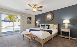 4 Schlafzimmer, Schreibtisch, Bügeleisen/Bügelbrett, Reisekinderbett