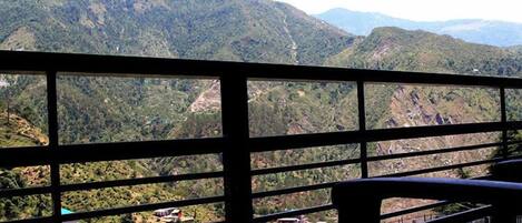 Deluxe Room | Balcony