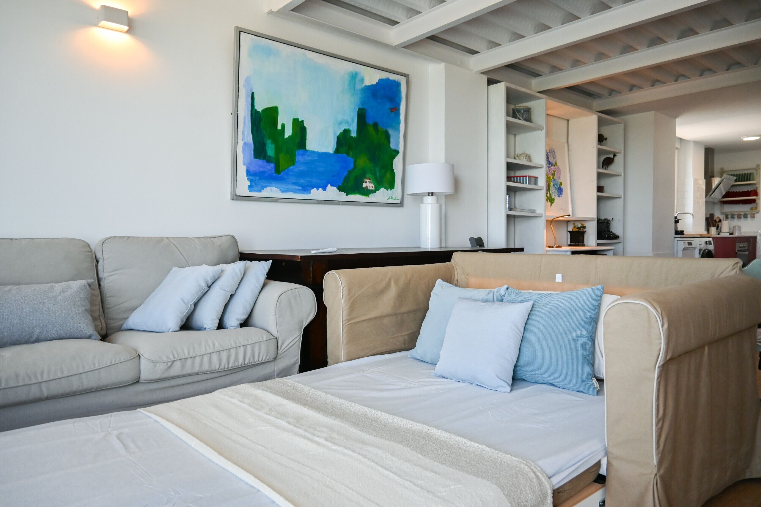 Iron/ironing board, free WiFi