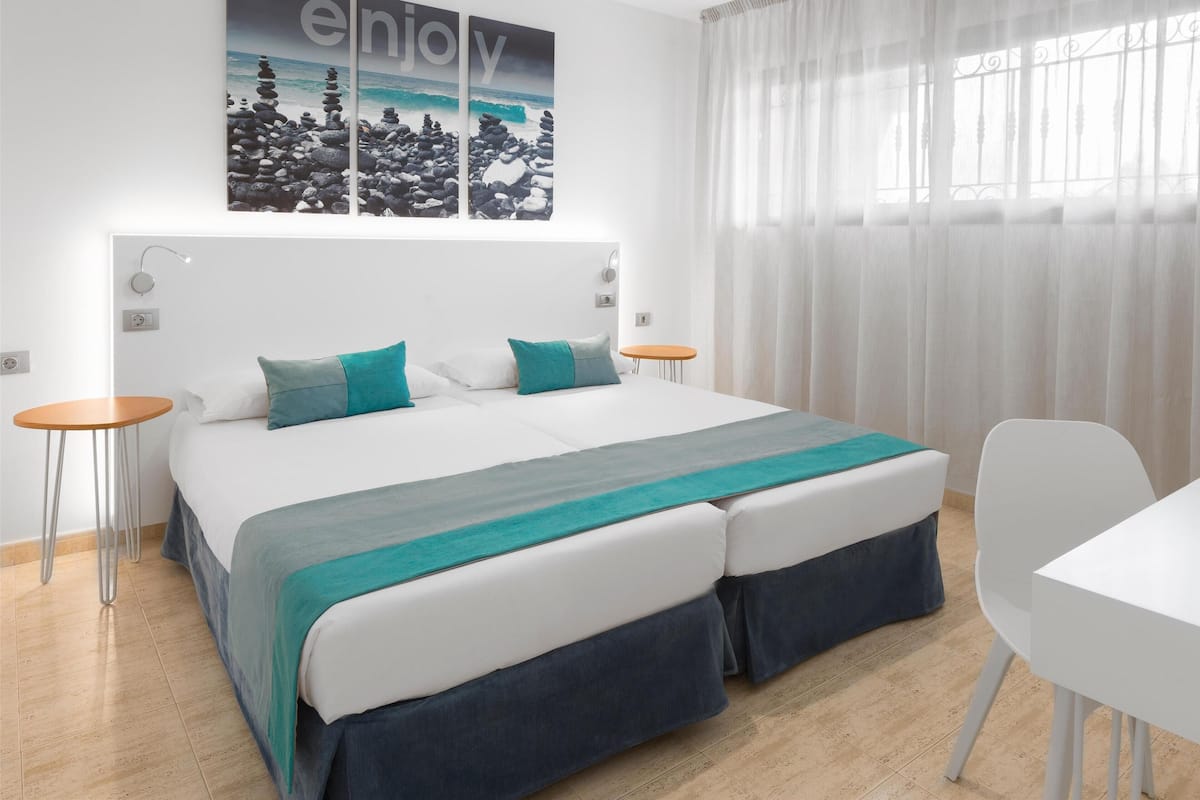 1 bedroom, blackout curtains, free WiFi