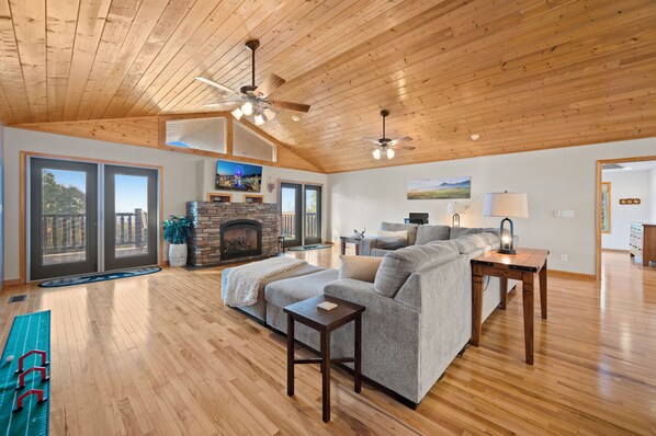 Fernseher, Kamin, Arbeitsbereiche, Drucker