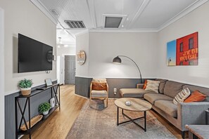 TV, fireplace, offices