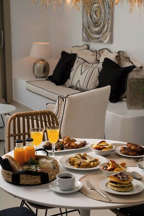 Dining - Deluxe Private Villa with Pool and Sea View (Thira - Santorini)