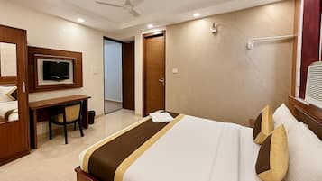 Deluxe Double Room | Desk, laptop workspace, free WiFi, bed sheets