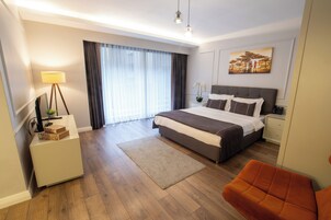Premium bedding, minibar, in-room safe, blackout drapes