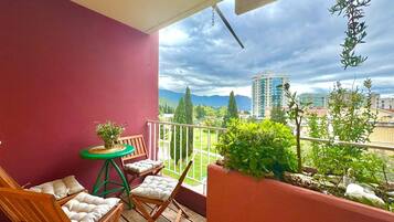 Comfort Apartment, Park View | Terrace/patio