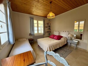 2 bedrooms, desk, free WiFi