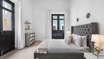 2 Schlafzimmer, Schreibtisch, Bügeleisen/Bügelbrett, Reisekinderbett