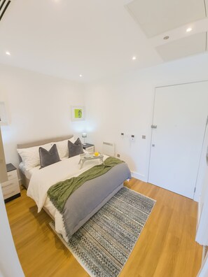 Apartemen | 1 kamar tidur, setrika/meja setrika, Wi-Fi gratis, dan seprai linen