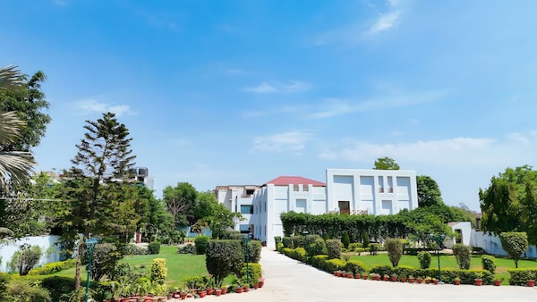 Pink Villa Boutique Hotel - Meerut