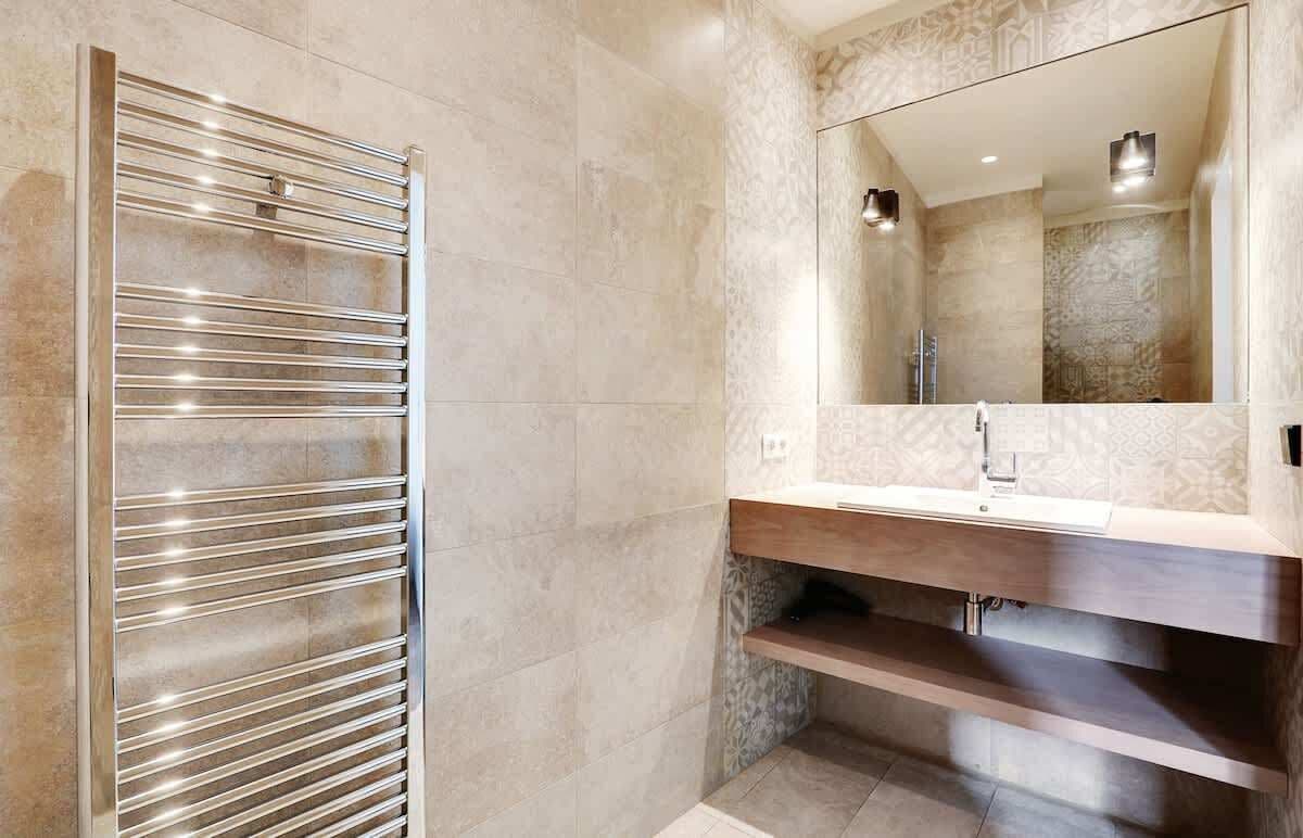 Een douche, een haardroger