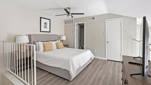 1 bedroom, desk, iron/ironing board, WiFi