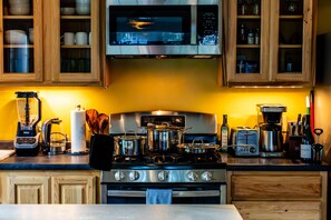 Fridge, microwave, oven, stovetop - New Modern Home w/ Parking Soaking Tub, EV Charger (Burlington)