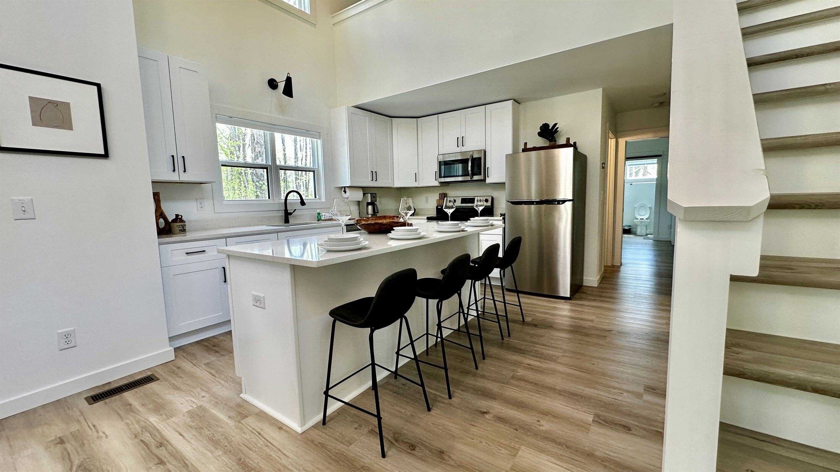 Frigorífic, microones, forn i placa de cuina 