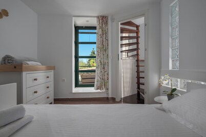 NG Villas Polichrono