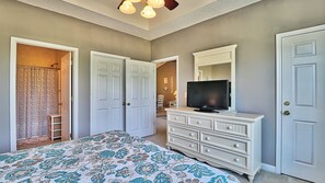 2 bedrooms, iron/ironing board, WiFi, bed sheets - 1533 Ironwood - Barefoot Resort Rentals (North Myrtle Beach)