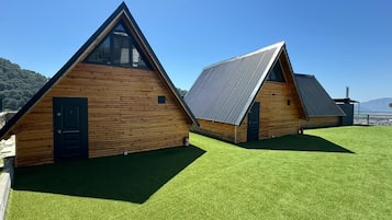 Bungalow Deluxe, vista a la montaña | 1 habitación, cunas, camas extra y wifi gratis