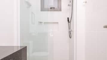 Studio | Bathroom