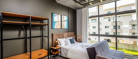 Basic Studio | 1 bedroom, iron/ironing board, free WiFi