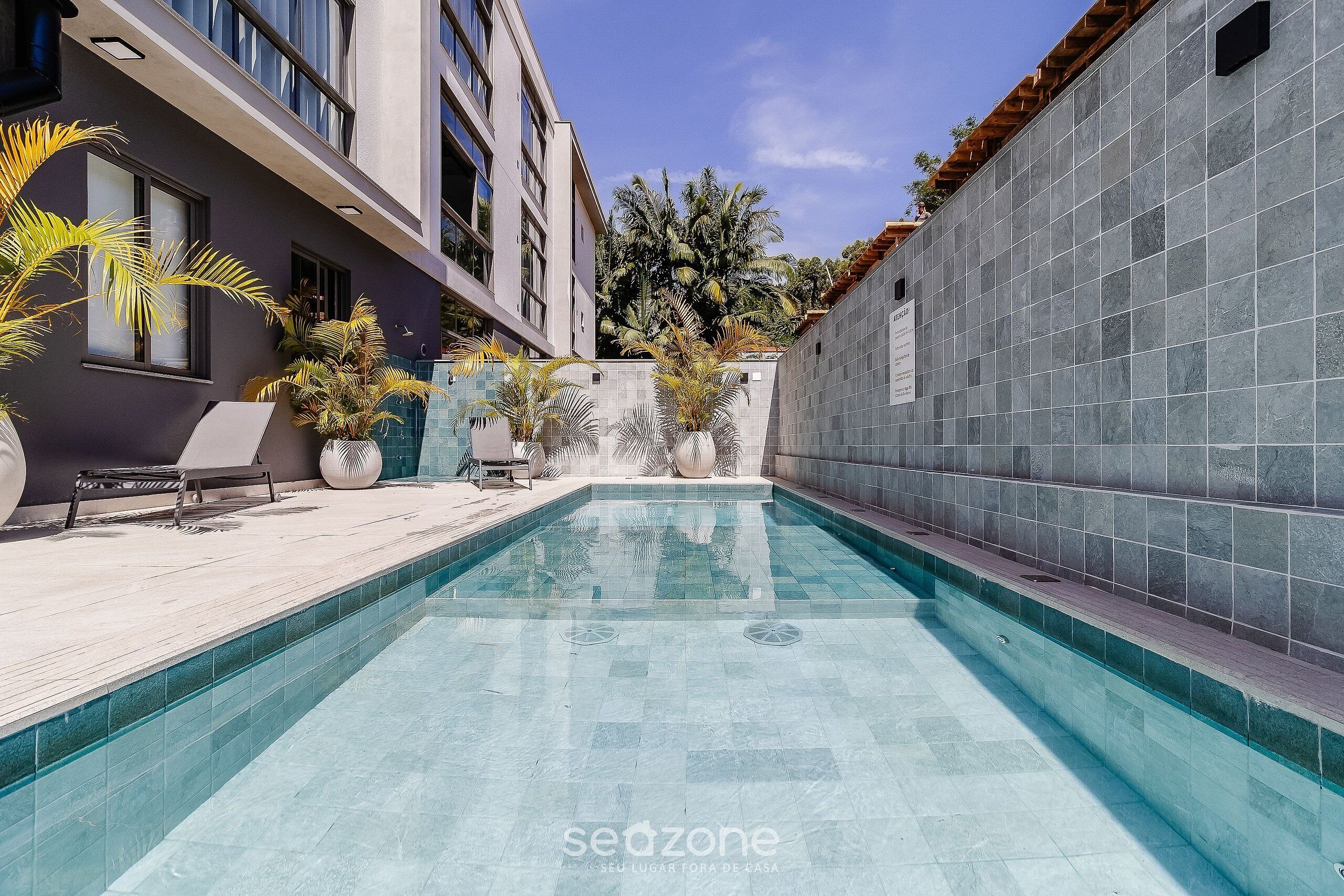 Departamento básico | Alberca | Alberca al aire libre 
