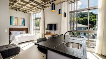 1 habitación, tabla de planchar con plancha y wifi gratis