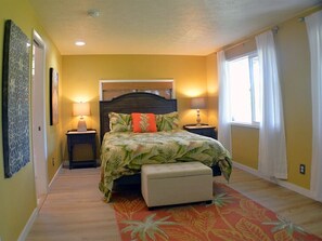 3 bedrooms, free WiFi, bed sheets - Popa’a Palms:  3BR 2BA, 2 Blocks from the Ocean (Pahoa)