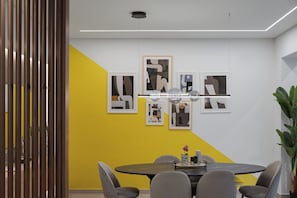 Luxury Apartment | Dining room