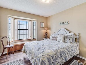 3 bedrooms, iron/ironing board, internet, bed sheets - Tejas Angler Retreat (Aransas Pass)