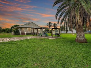 Terrace/patio - Tejas Angler Retreat (Aransas Pass)