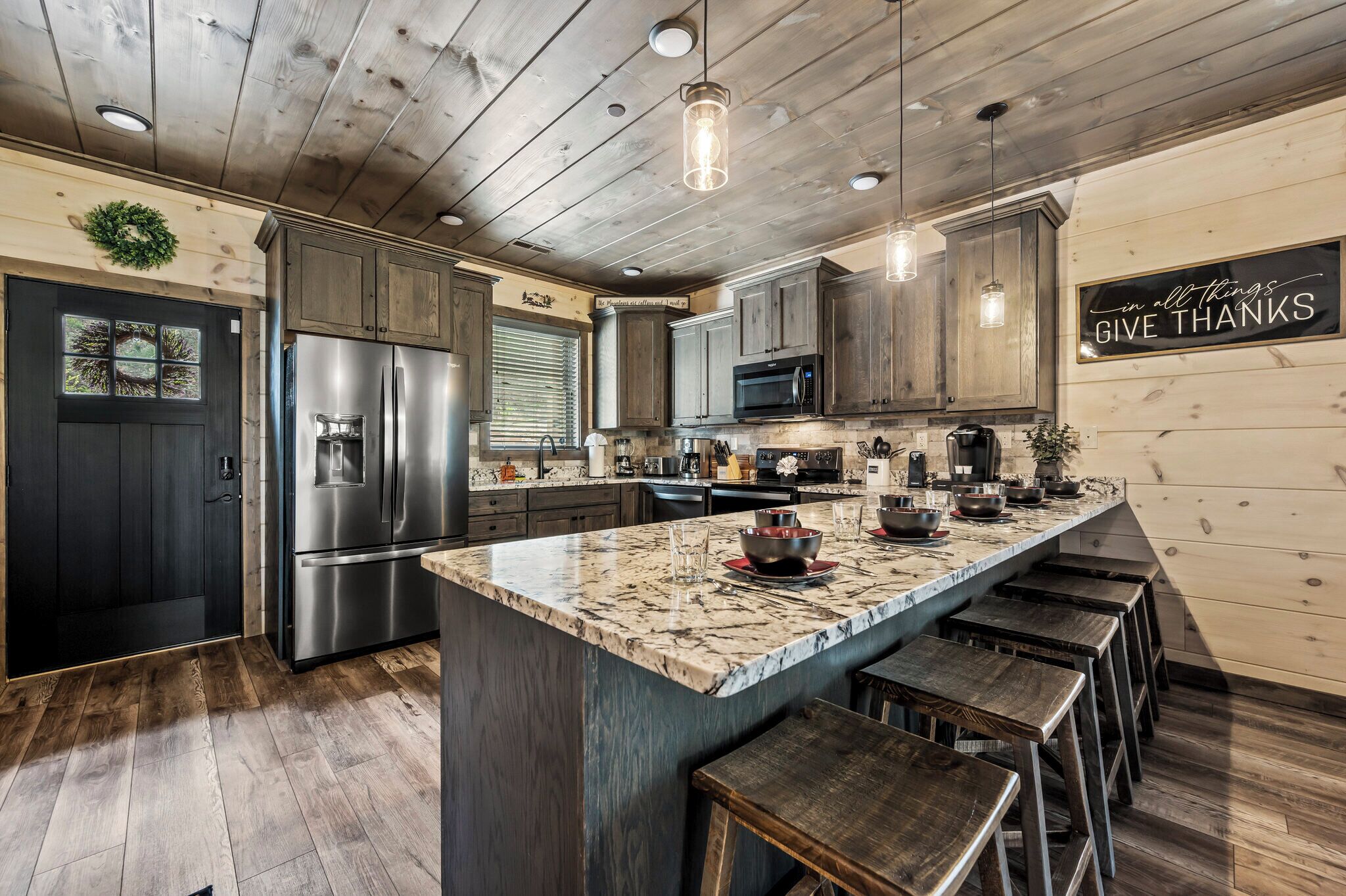 雪櫃、微波爐、焗爐、爐具