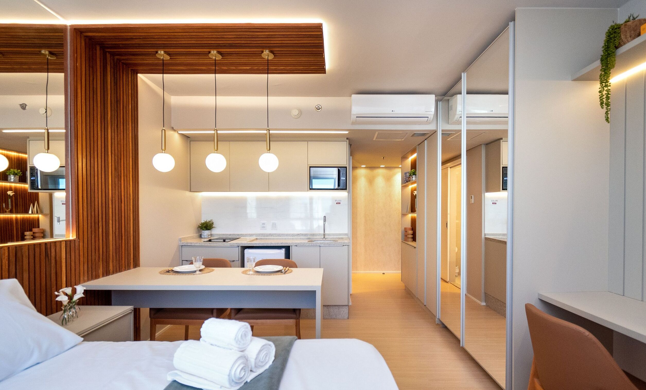 Eenvoudig appartement | Een strijkplank/strijkijzer, gratis wifi, beddengoed