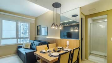 Basic Apartment | Dining