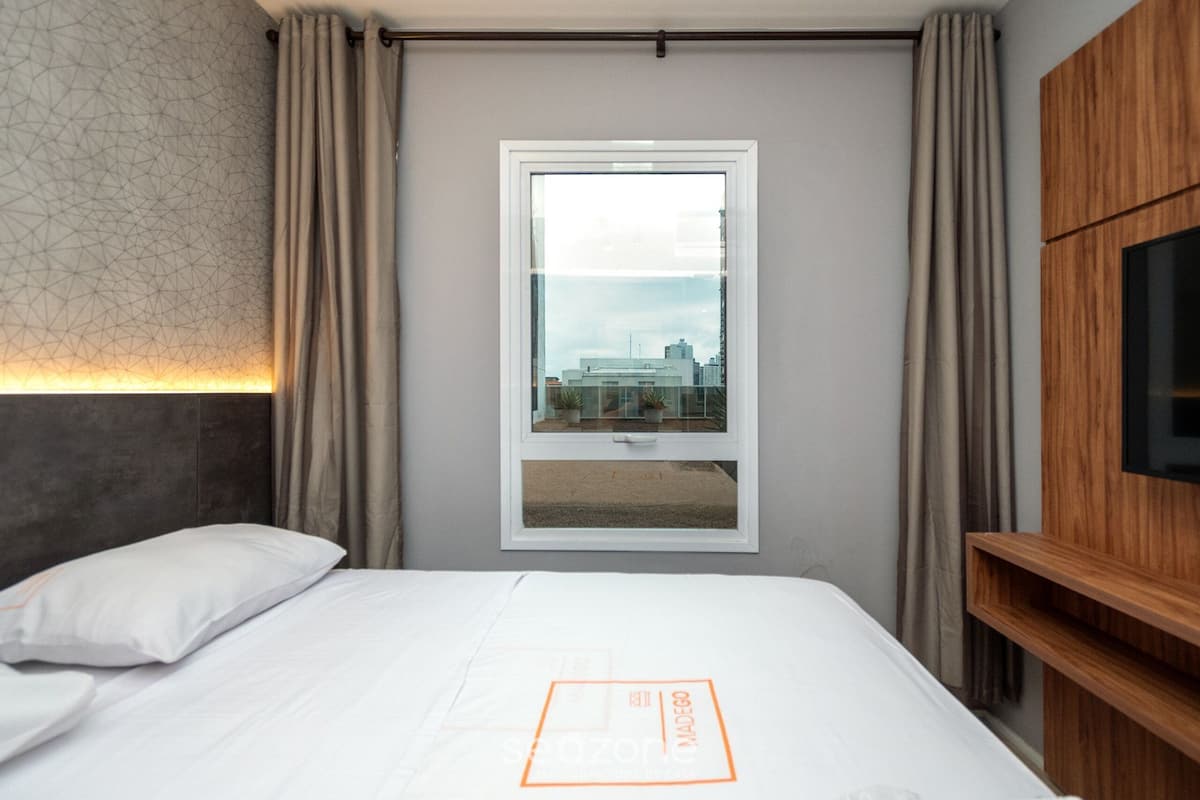 Basic Apartment | Iron/ironing board, free WiFi, bed sheets