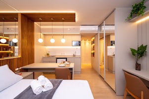 Basic Studio | Iron/ironing board, free WiFi, bed sheets