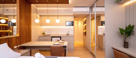 Basic Studio | 1 bedroom, iron/ironing board, free WiFi, bed sheets