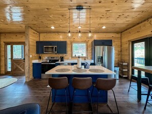 Fridge, microwave, oven, stovetop - New! Modern Pool Cabin in Sevierville Cabin (Sevierville)