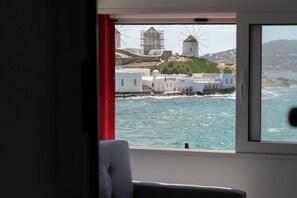 View from property - Little Venice Cosy House Above the Waves (Mykonos)