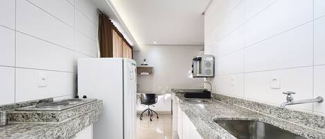 Fridge, microwave, coffee/tea maker, electric kettle