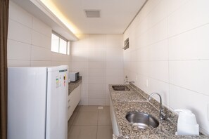 Fridge, microwave, coffee/tea maker, electric kettle
