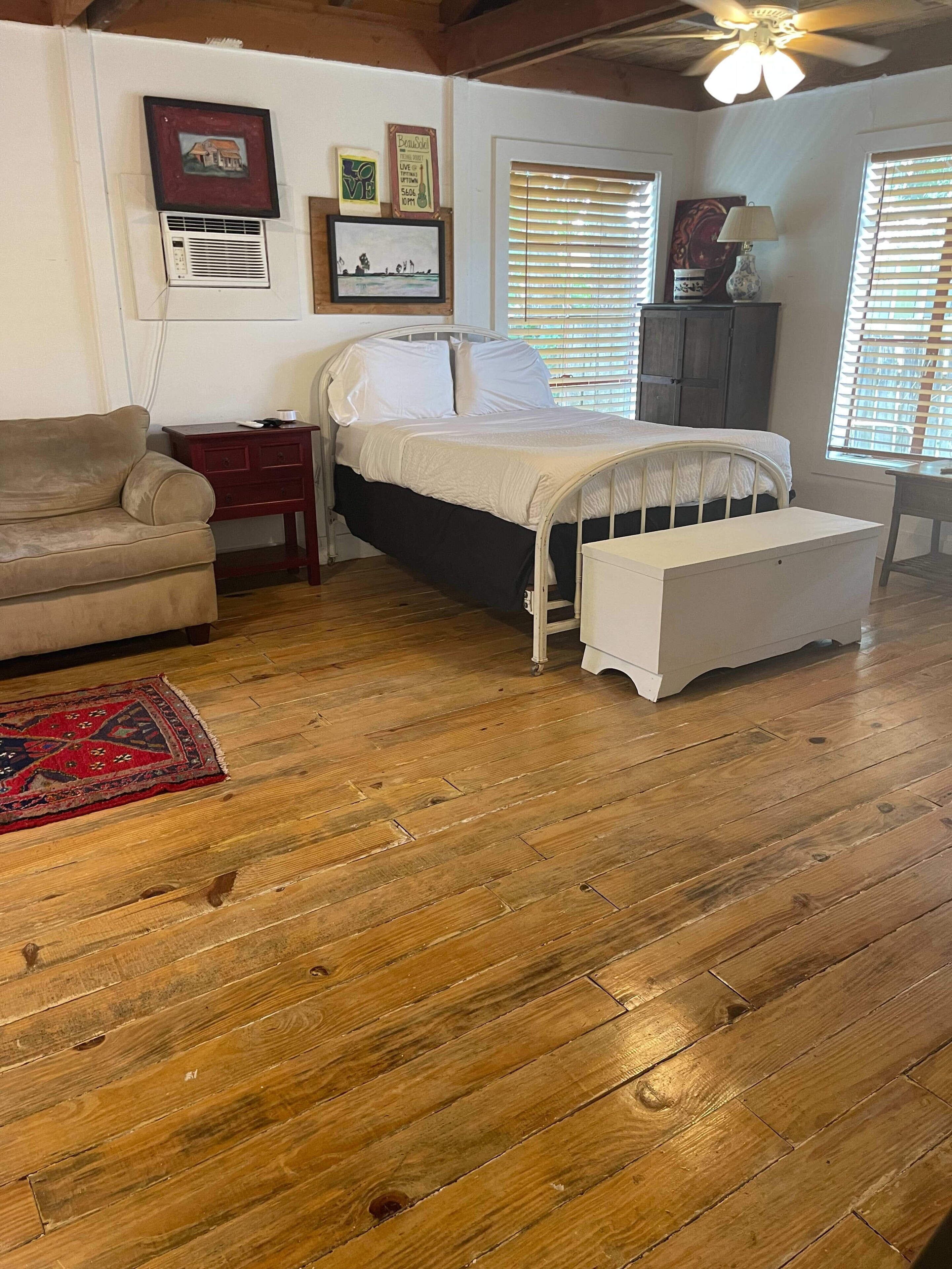 1 bedroom, WiFi, bed sheets