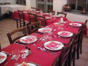 Restaurant - auberge de l'omois (Vallées-en-Champagne)