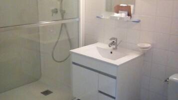 Kamar Double Klasik | Kamar mandi
