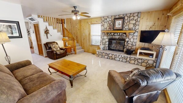 TV, fireplace - River John - Updated - Under New Management - In Town - On the River - Fireplace (Red River)