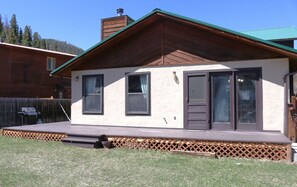 Exterior - Wildwood - Updated - Under New Management - In Town - Washer/Dryer - Fire Pit - (Red River)