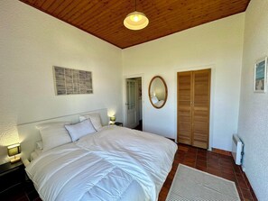 2 chambres, lit parapluie, Wi-Fi gratuit, draps fournis