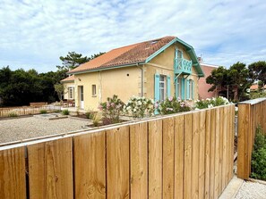 Exterior - Fantastic new house with amazing terrace & garden in the heart of Lacanau-Ocean (Lacanau-Ocean)