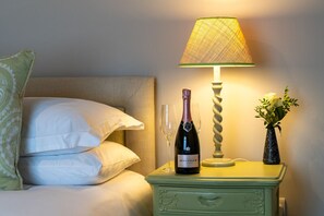 2 عدّة غرف نوم ومكتب ومكواة/لوح كي وواي فاي مجانًا